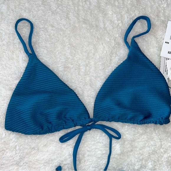 L*Space Brittany Ribbed Bikini Top Medium NEW - Picture 2 of 4